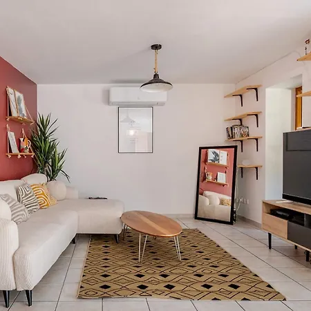 La Romana Pour 12 Personnes Avec Piscine Privée à Villa Nîmes